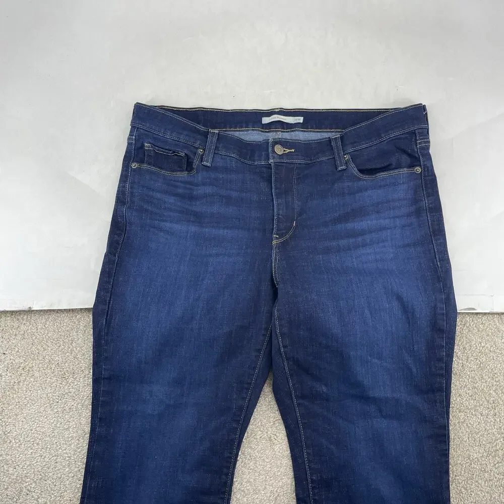 Levis Classic Bootcut Women Jeans Size 16W Blue Dark Wash 30